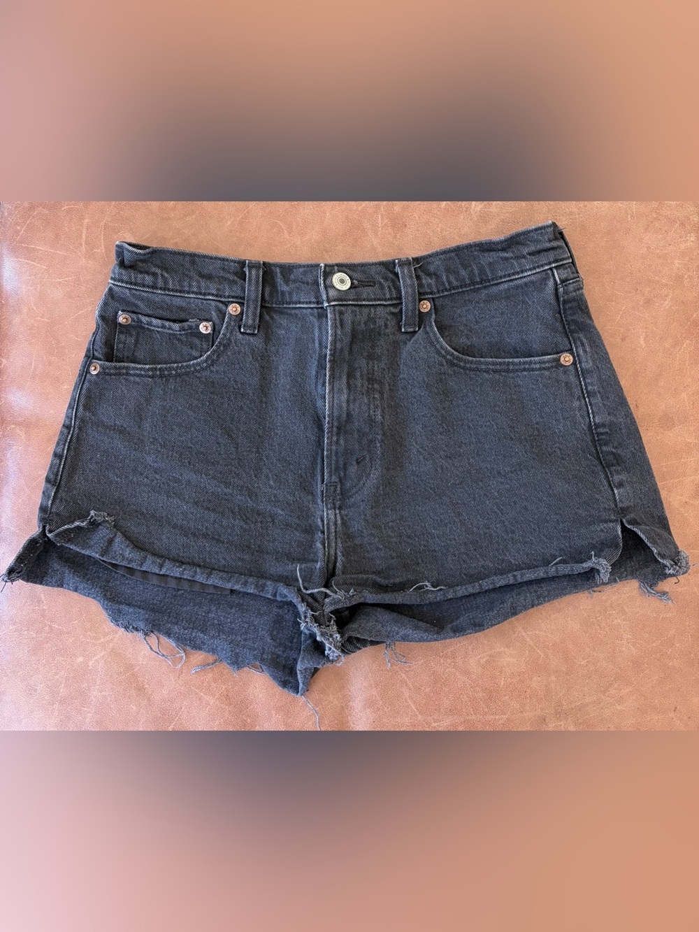Abercrombie & Fitch Women’s Black High-Rise Distressed Mom Jean Shorts Sz 28/6